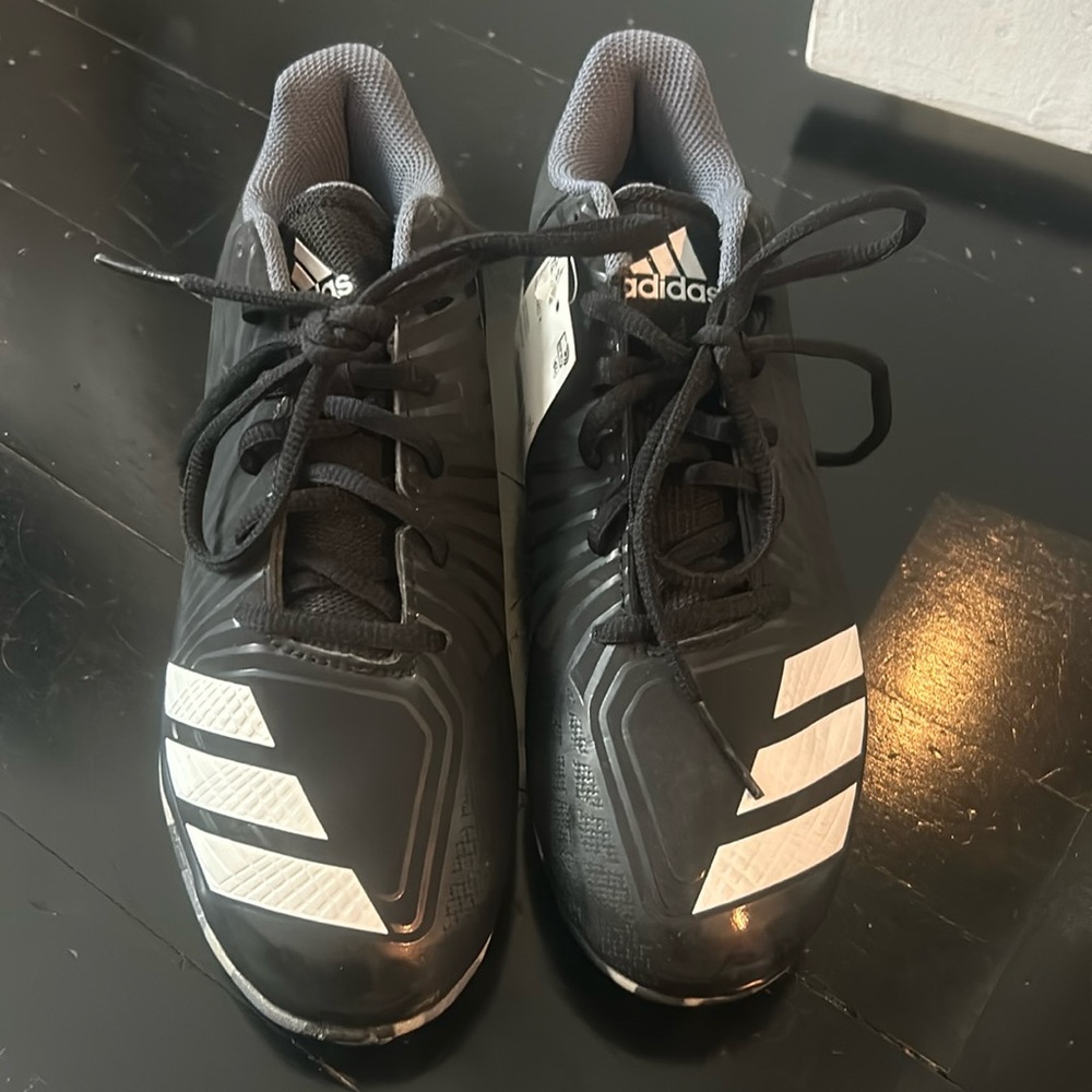 Adidas Icon baseball cleats kids 4.5 US